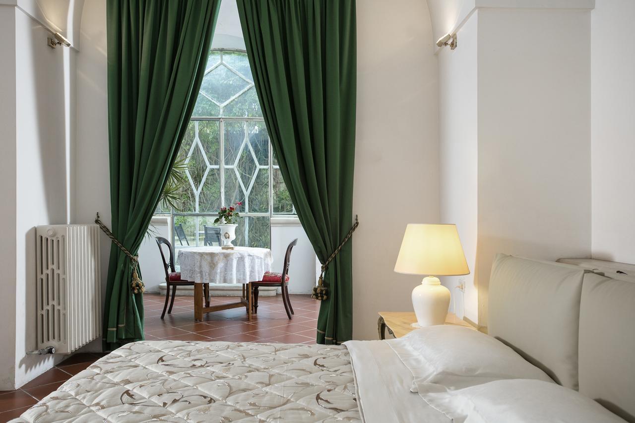 לצ'ה Antica Villa La Viola, Suite With Private Pool מראה חיצוני תמונה