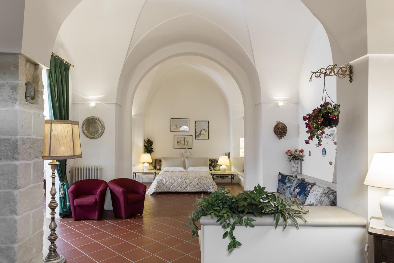 לצ'ה Antica Villa La Viola, Suite With Private Pool מראה חיצוני תמונה