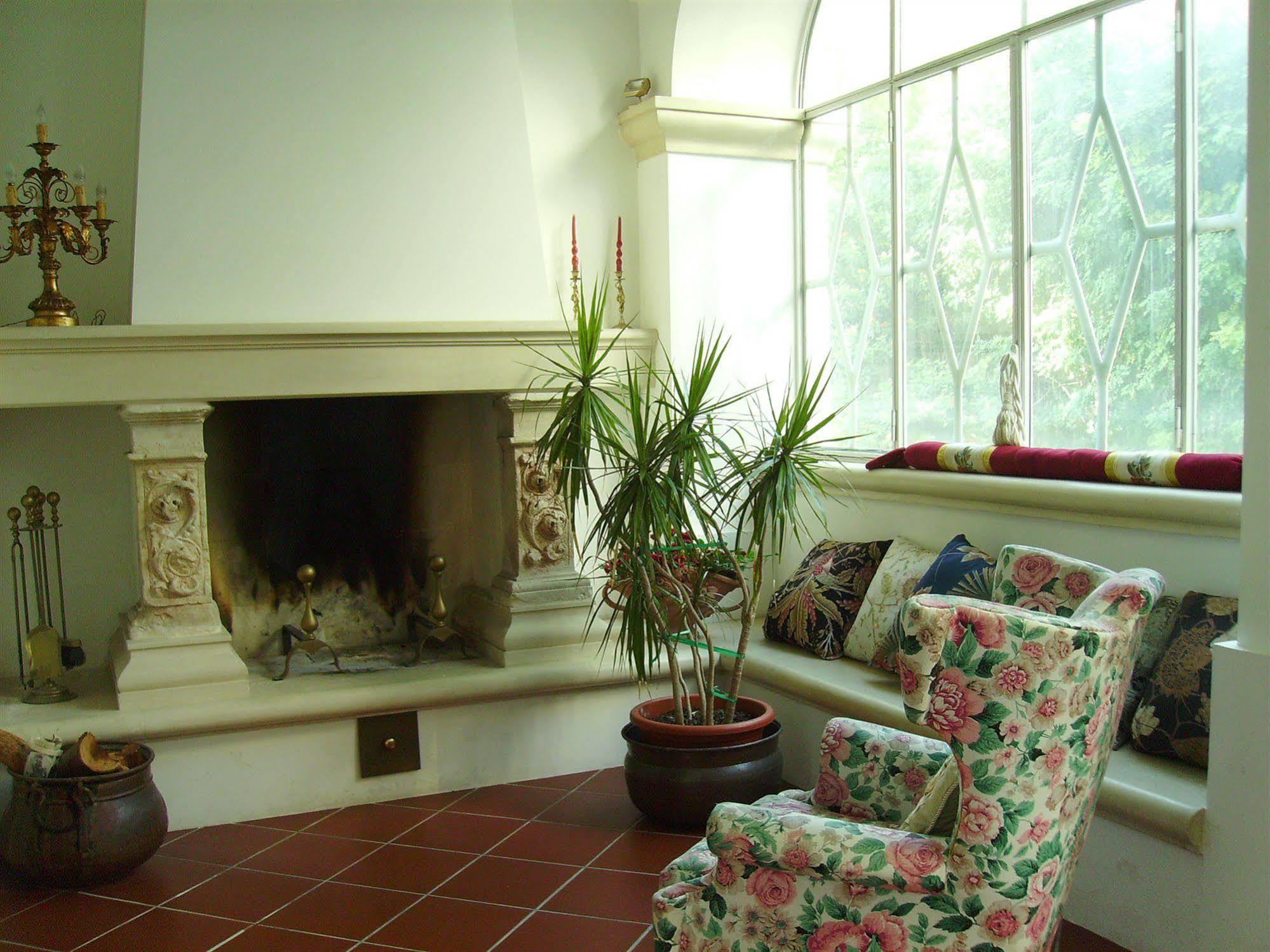 לצ'ה Antica Villa La Viola, Suite With Private Pool מראה חיצוני תמונה